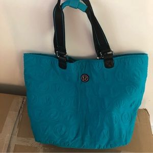 Retired lululemon tote